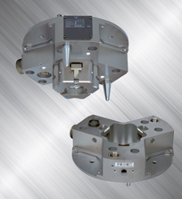 霓達(dá)自動(dòng)交換裝置「XC-300」的承重量是介于OMEGA 4與XC-400之間的,承重量比較大并且厚度與OMEGA4一樣。OMEGA4,XC-400使用的模塊也適用在本型號(hào)上,定位銷等消耗品也都通用。追求信賴性和安全性,采用標(biāo)配在OMEGA4,XC-400上的連接,分離感應(yīng)。 霓達(dá)自動(dòng)交換裝置「XC-300」的承重量是介于OMEGA 4與XC-400之間的,承重量比較大并且厚度與OMEGA4一樣。OMEGA4,XC-400使用的模塊也適用在本型號(hào)上,定位銷等消耗品也都通用。追求信賴性和安全性,采用標(biāo)配在OMEGA4,XC-400上的連接,分離感應(yīng)。